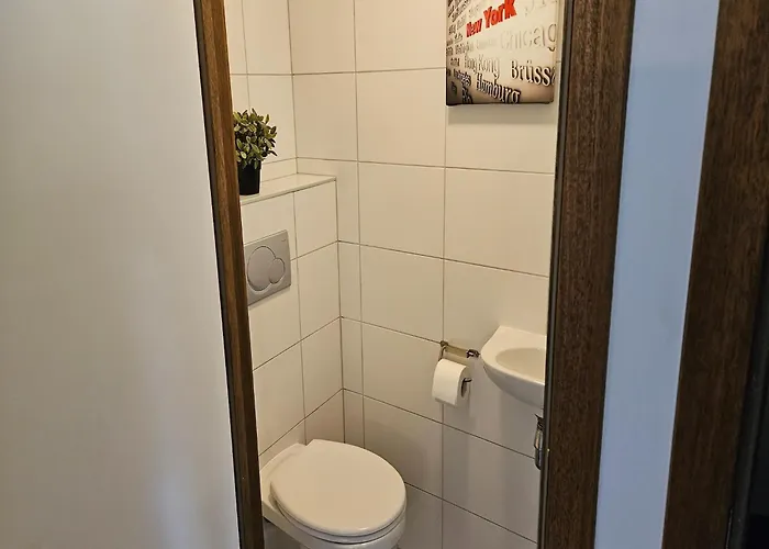 Holiday home Spacious For 6 *